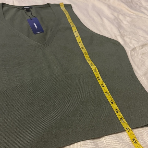 Express Olive V-Neck Tank Top L - Picture 2 of 5